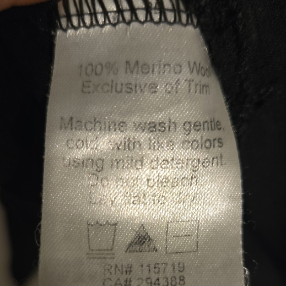 Ibex Women's Classic Black Long Sleeve Tee. - Picture 6 of 6